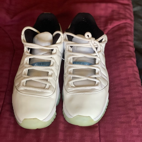 Jordan 11 lows - Picture 1 of 3